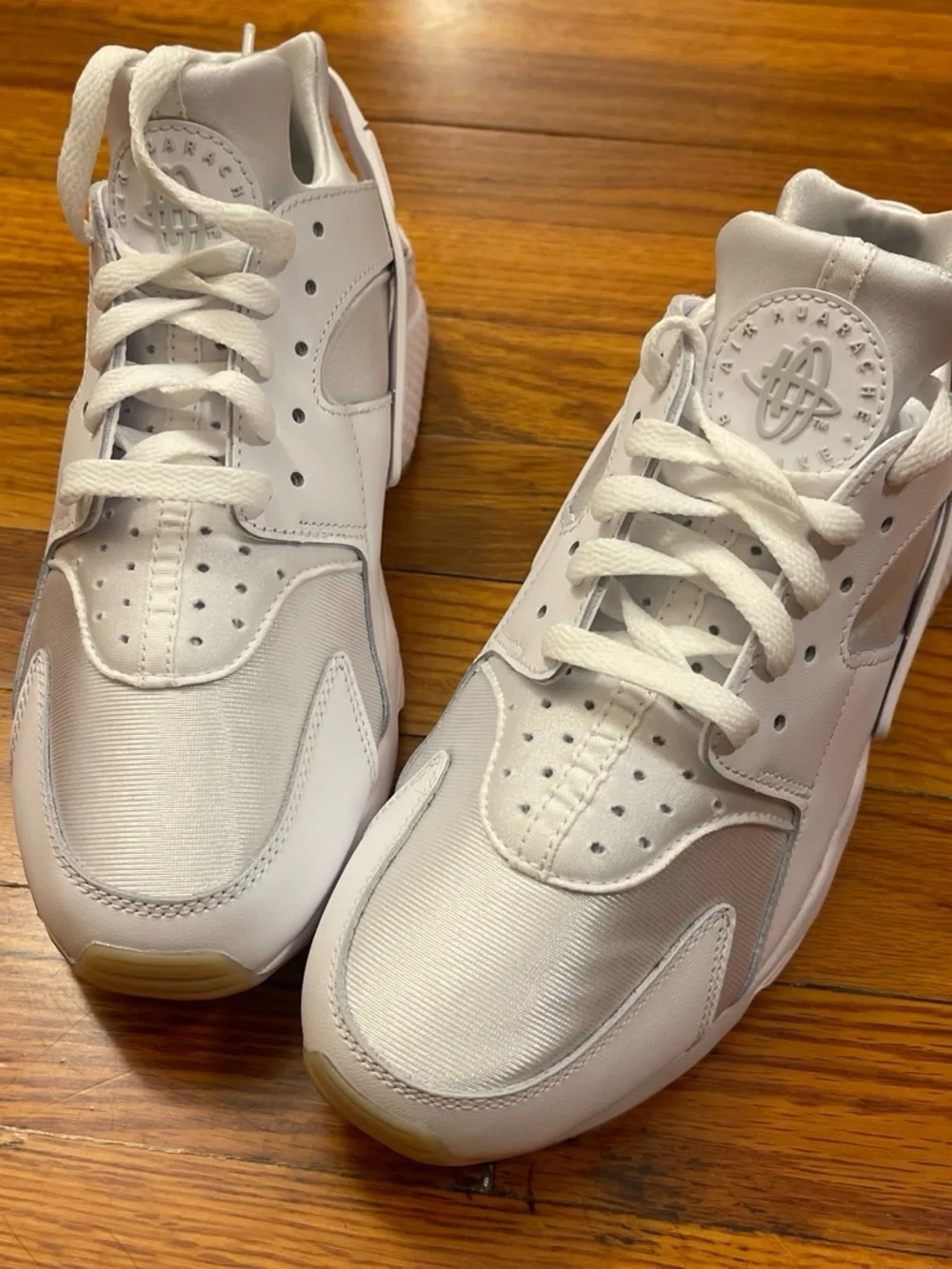 Nike air huaraches White cream Sneakers
